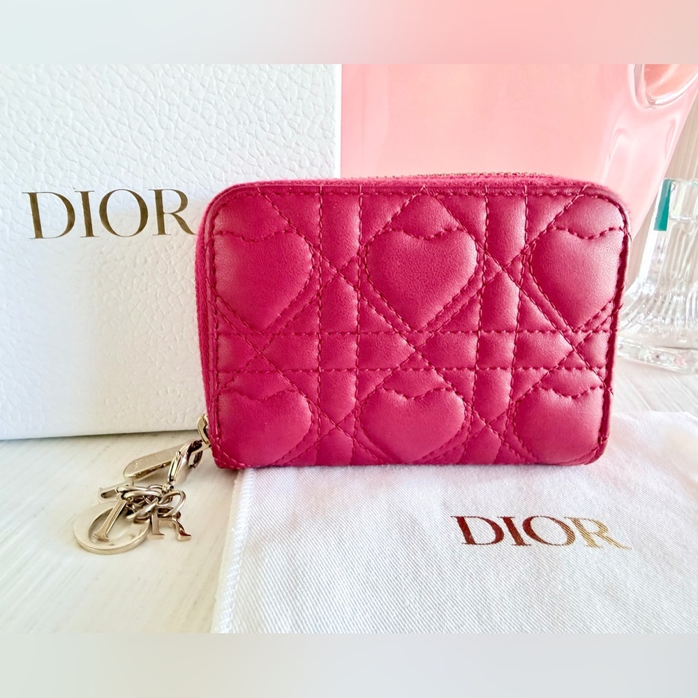 Christian Dior Cannage Red Lambskin Leather Quilted Hearts Zippy Card Wallet